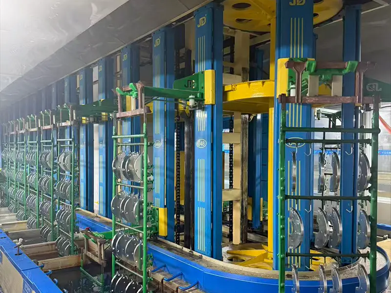 Linea di placcatura con paranco verticale
